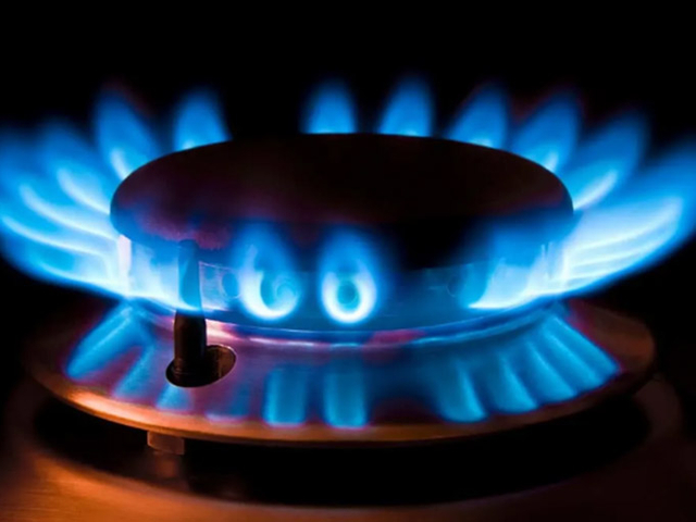 Batterie de cuisine et cheminée